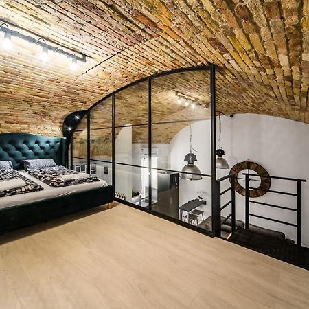 Spacious Loft In The Heart Of Downtown Budapeşte Dış mekan fotoğraf